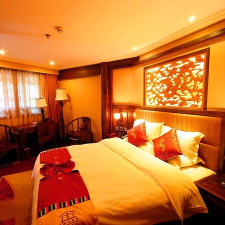 Lijiang Jinfu Hotel エクステリア 写真