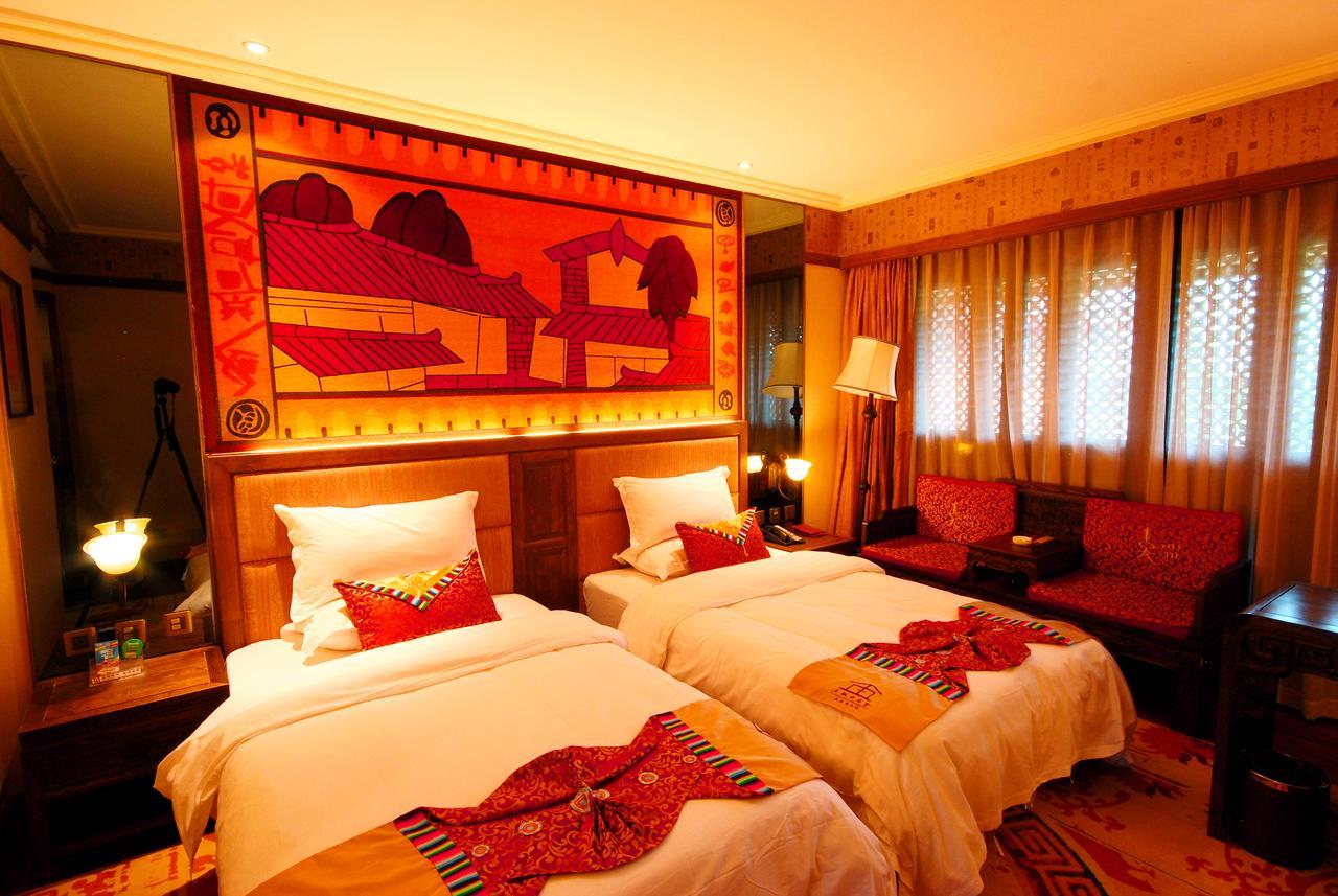 Lijiang Jinfu Hotel エクステリア 写真