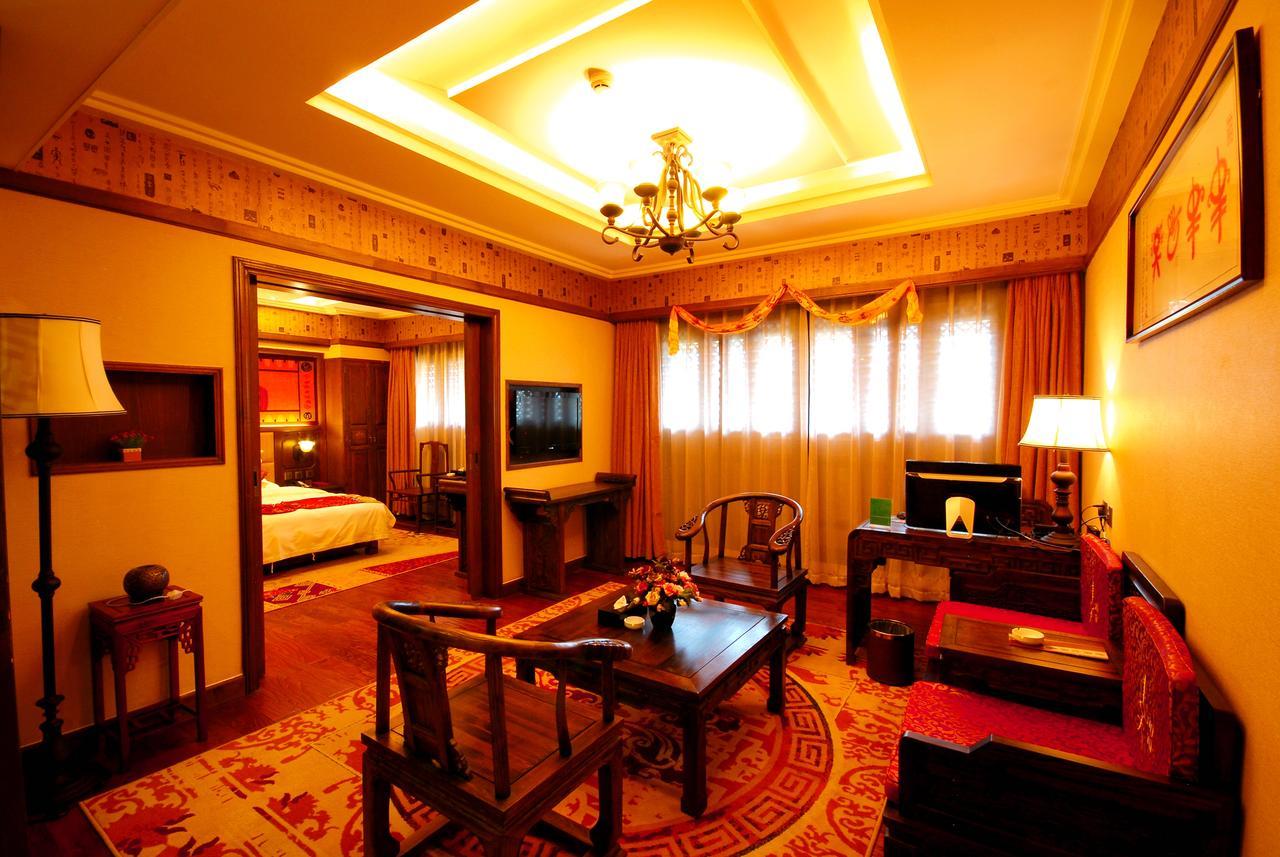 Lijiang Jinfu Hotel エクステリア 写真