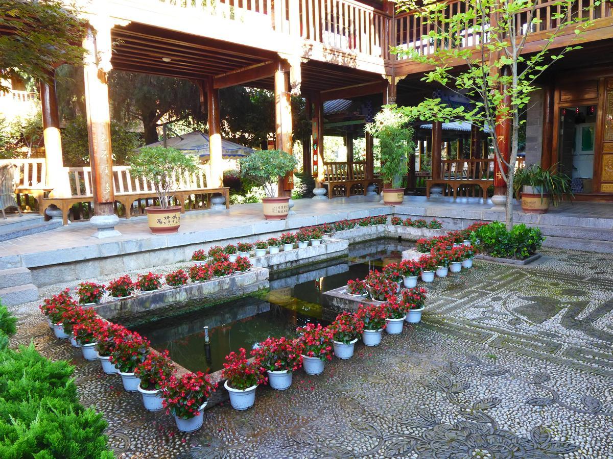 Lijiang Jinfu Hotel エクステリア 写真