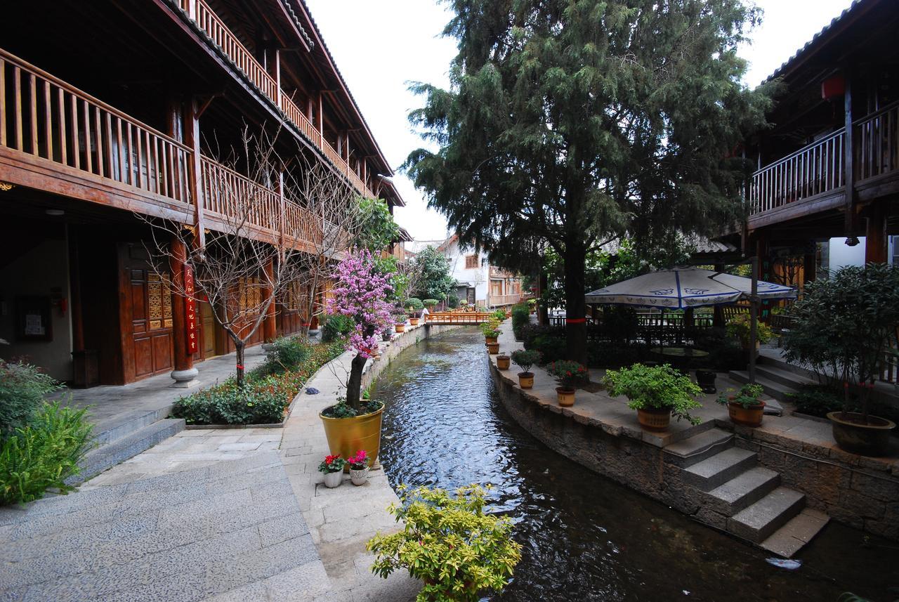 Lijiang Jinfu Hotel エクステリア 写真