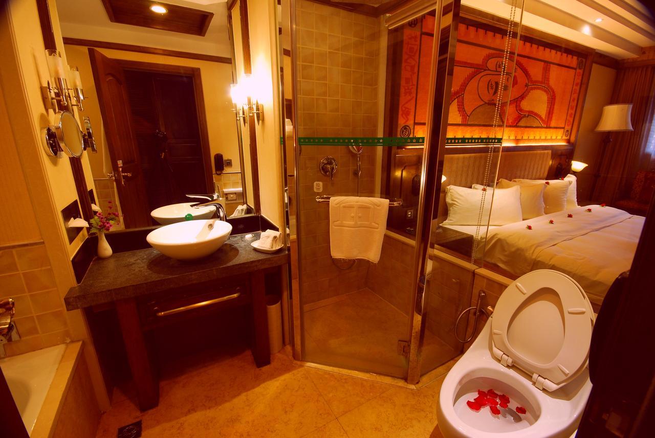 Lijiang Jinfu Hotel エクステリア 写真